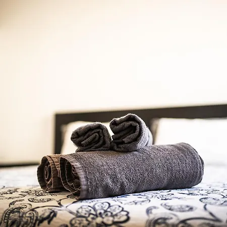 Apartamento Casa Na T2 *